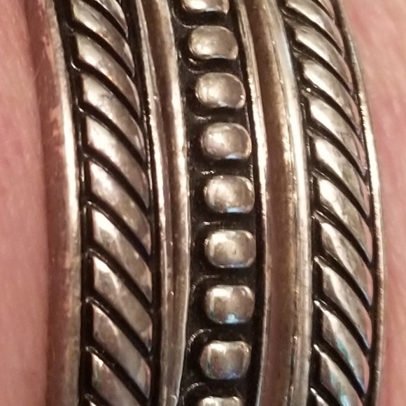 Premiere Design stretchy bracelets 6 - Picture 3 of 3